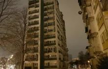 Wieżowiec przy ul. Zana bez prądu. Pękła rura w jednym z mieszkań, doszło...
