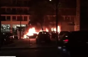 Pożar aut przed siedzibą gazety Le Parisien. Efekt protestów "żółtych kamizelek"
