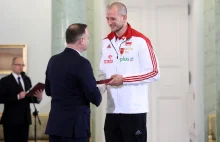 Prezydent Andrzej Duda przyjął siatkarzy i wręczył im odznaczenia.