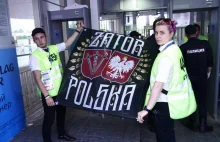 FIFA zarekwirowała polski transparent: “To symbol ekstremistów”