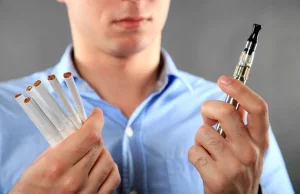E-papierosy znikają z sieci. Za ich reklamę grozi kara - nawet 200 tys. zł