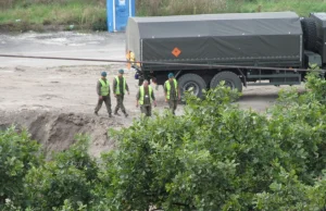 Pociski rakietowe na budowie we Wrocławiu. 200 kg każda.