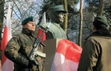 „Wyklęci” w krakowskim parku nie w smak „Wyborczej”