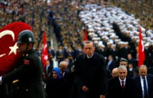 Turecka konstytucja szyta na miarę "sułtana" Erdoğana