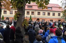 Protest przed kurią Jego Ekscelencji abp Sławoja Głódzia