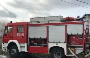 Rodzeństwo zabarykadowało się w domu. Grożą, że się wysadzą za pomocą butli