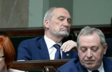 Macierewicz straszył Tuska nowym nagraniem z jego spotkania z Putinem w...