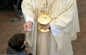 Ofiara księdza domaga się odszkodowania od wrocławskiej kurii. "Wiedzieli...