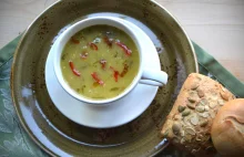 Green Tomato Soup with Roasted Chillies