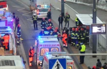 BMW wjechało w ludzi na trasie WZ: 4 osoby ranne!