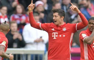 Robert Lewandowski strzelił już sto goli dla Bayernu