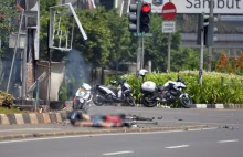 Zamachy w Dżakarcie. Seria eksplozji w centrum miasta.