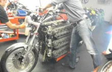 Tylko 48 cylindrów w motocyklu kawasaki