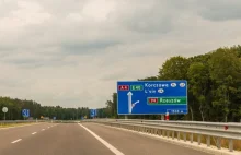 Znaki na polskich drogach będą dwujęzyczne