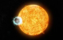 Ogromna planeta postarza swoją gwiazdę
