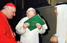 To zdjęcie JP2 całującego Koran wywołało burzę!