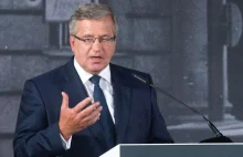 Komorowski wzywa do przesunięcia części sił NATO do Europy środkowo-wschodniej.