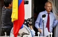 Assange pojawił się na balkonie ambasady Ekwadoru w Londynie