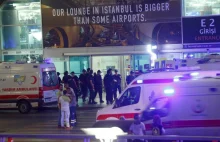 "Podwójny zamach samobójczy" na lotnisku w Stambule. Dziesiątki rannych, zabici.