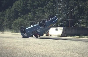 Co się dzieje w trakcie dachowania kabrioletu?