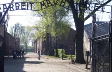 Niemcy: Izraelski pisarz: wyprawy Żydów do Auschwitz powinny zaczynać się...