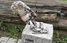 Rzeźba wałbrzyskiego górnika zdemolowana FOTO