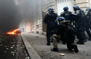 Francja: kolejny dzień zamieszek. Rosjanie ingerowali w protesty?