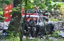 Makabryczny wypadek pod Sianowem. Dwie osoby spłonęły żywcem w Porsche...