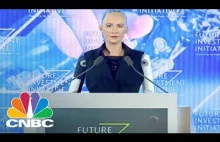 Sophia - robot humanoidalny przemawia