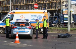 Tragiczny wypadek na Legnickiej. Nie żyje mężczyzna jadący na hulajnodze