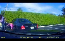 Kobieta ściga kierowcę kolizji. Wszystko nagrywane kamerkami z auta.
