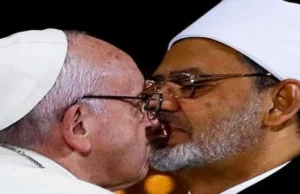 W imię Allaha. Bergoglio oraz Islamski przywódca podpisują dokument...