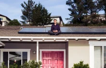 Kuzyni Elona Muska walczą o tanie dachowe baterie słoneczne [EN]