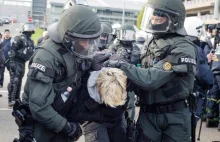 Starcia przed kongresem prawicy AfD w Niemczech. 400 lewaków aresztowanych.