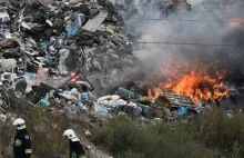 Pożar na wysypisku odpadów w Studziankach