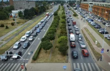 50 tys. mieszkańców Wrocławia powinno zrezygnować z jazdy samochodem