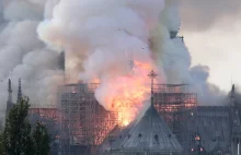 Islamscy ekstremiści podpalili katedrę Notre Dame.