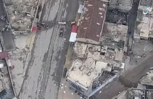 Mosul: Atak samobójcy przy pomocy wybuchowego buldożera.