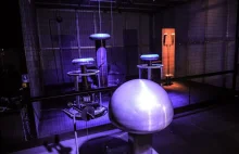 Elektryzujący spektakl w "Koperniku" o rywalizacji Tesli i Edisona