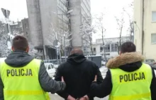 Ukrył się przed policją w podwieszanym suficie. Wpadł bo sufit runął