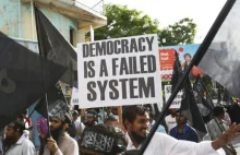 Mosul: IS karze śmiercią za demokrację. Władza należy wyłącznie do imamów!