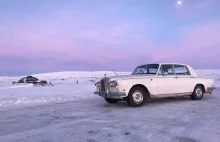 Wycieczka 49 letnim Rolls Roycem na koło podbiegunowe w środku zimy