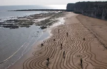 Sand Drawings by Sam Dougados | Faith is Torment | Art and Design Blog [ENG]