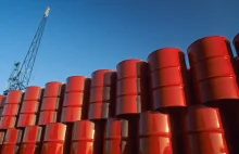 Cena baryłki ropy niższa od ceny samej baryłki.