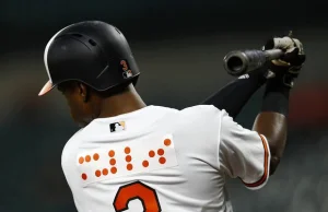 Drużyna Baltimore Orioles wystąpiła w koszulkach z opisem w alfabecie Braille'a