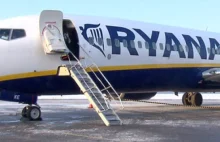 Samolot Ryanaira wystartował bez zgody. Zostawił na lotnisku 20 pasażerów
