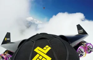 Jetman - zabawa z chmurami
