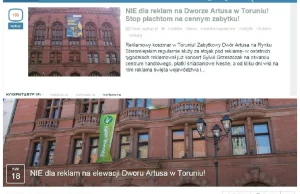 "Reklamowy koszmar w Toruniu! Zabytkowy Dwór Artusa jak stojak pod reklamę"