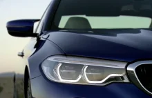 BMW M5 – arogancja czy uprzejmość w nocy?