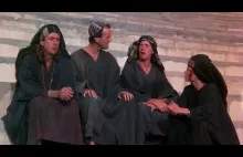 Monty python o tym że każdy mężczyzna ma prawo być Lorettą (lub Pauliną)